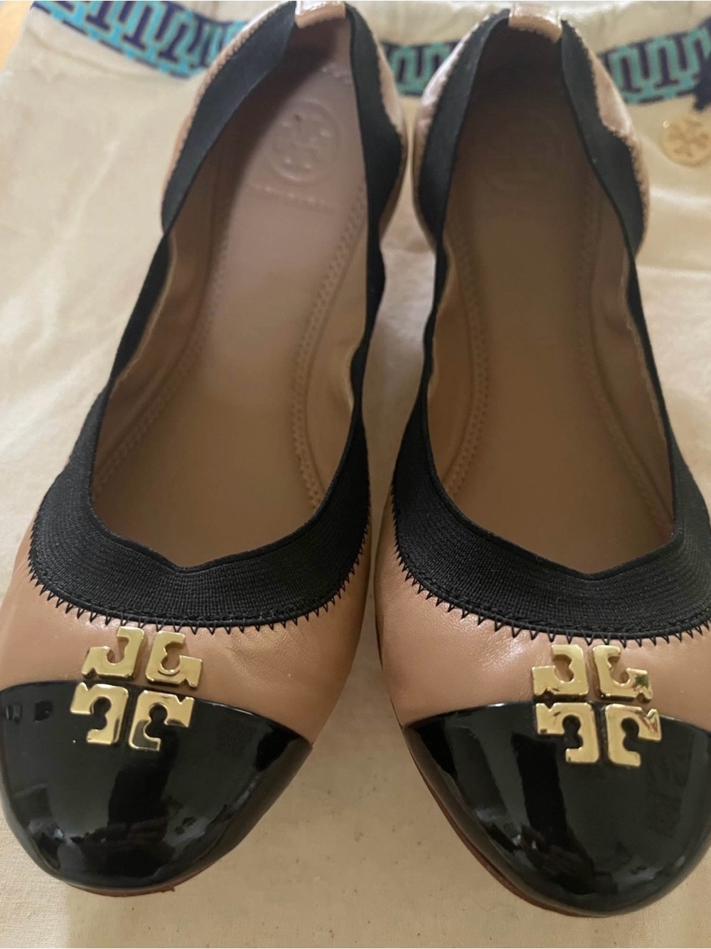 Tory Burch Two-Tone Cap Toe Ballet Flats in Black & Beige